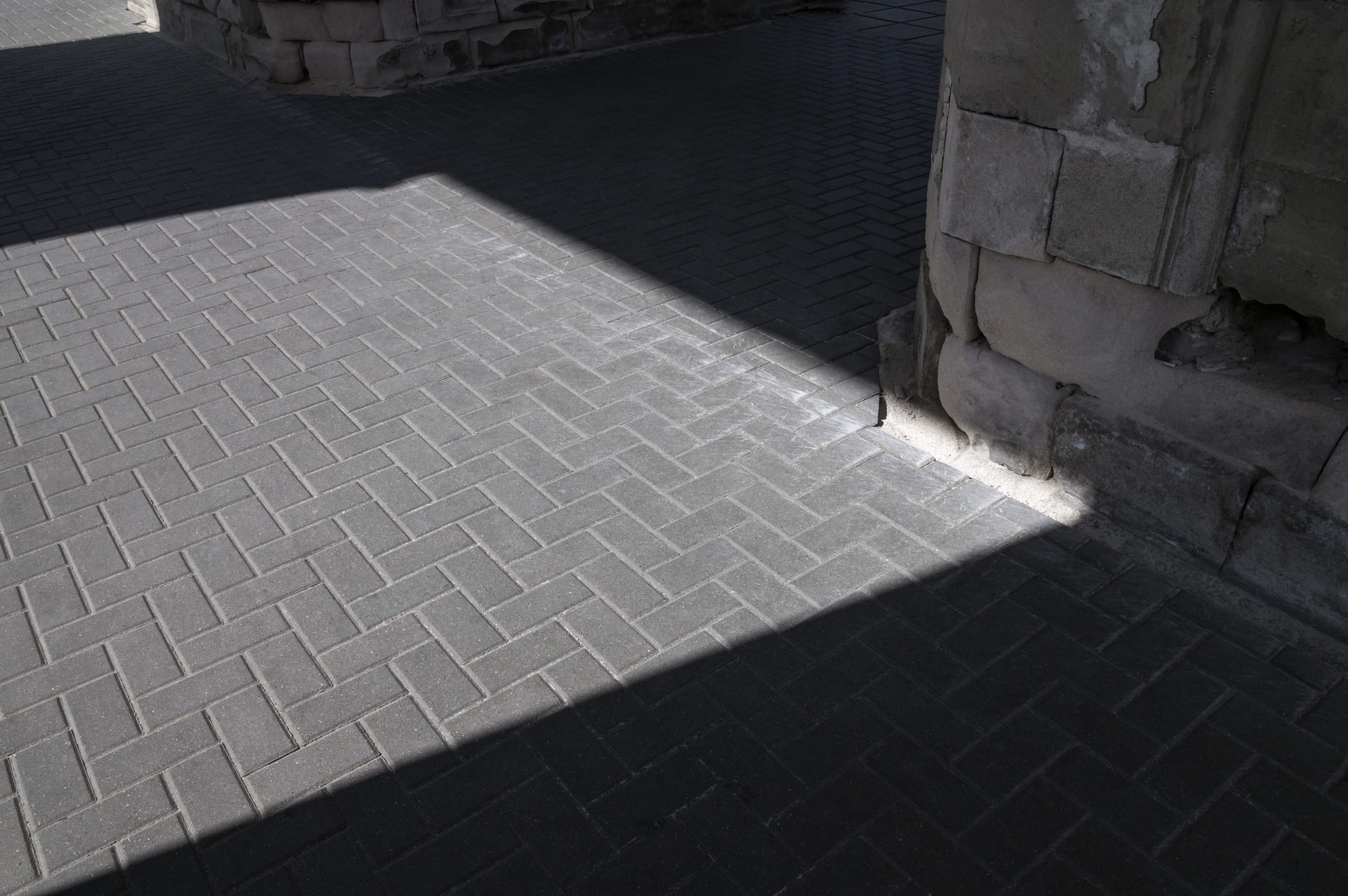 Pavers vs Concrete Driveways Largo FL