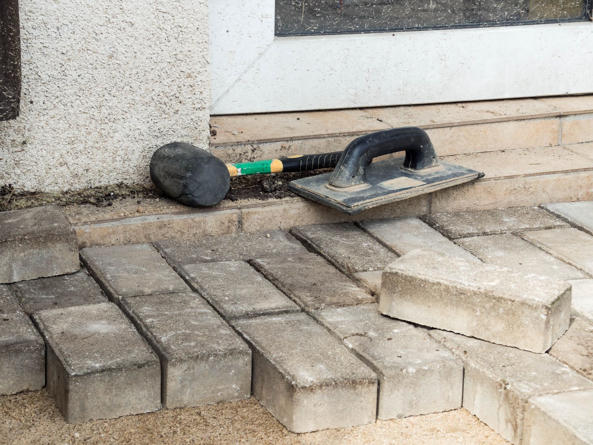 Paver installation and maintenance services in Largo