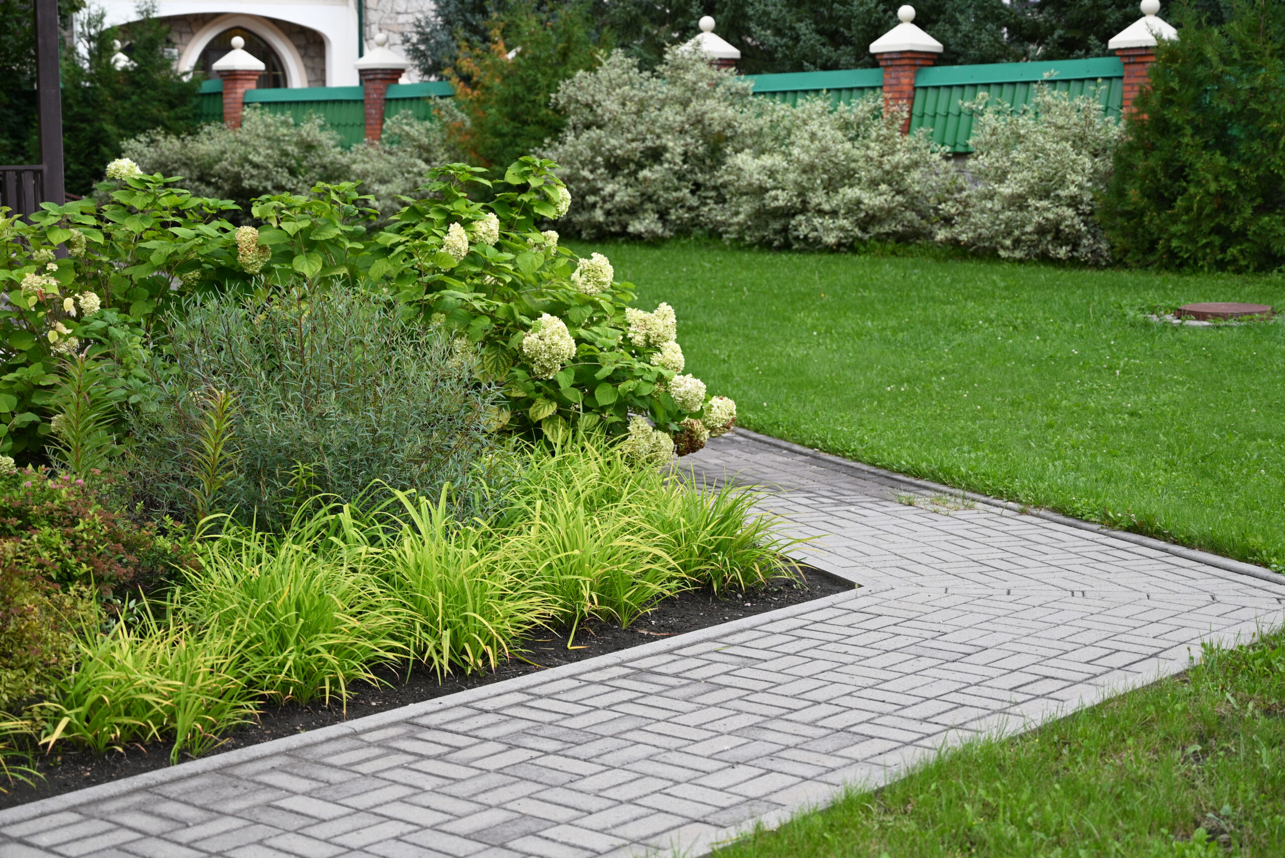 Sustainable landscaping with pavers Florida
