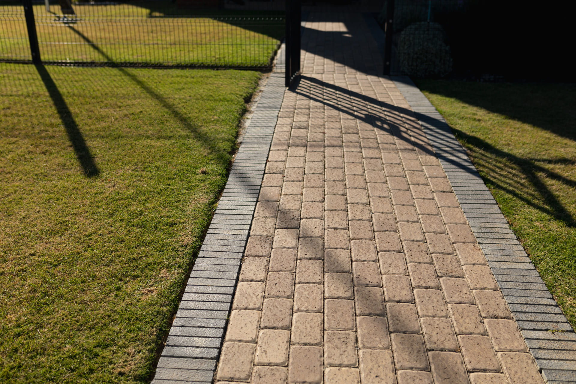 Outdoor living area with pavers Florida