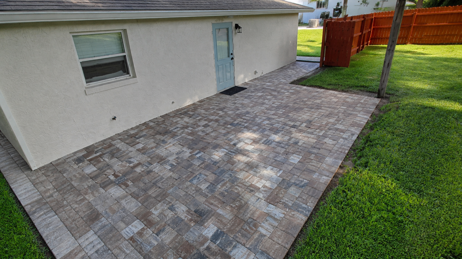 paver efflorescence on a completed JaxTeller Brick Pavers project